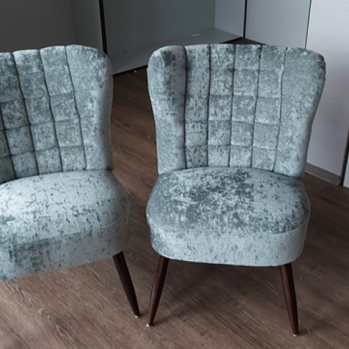 Cocktailsessel aus den Siebzigern neu gepolstert im aktuellen Design